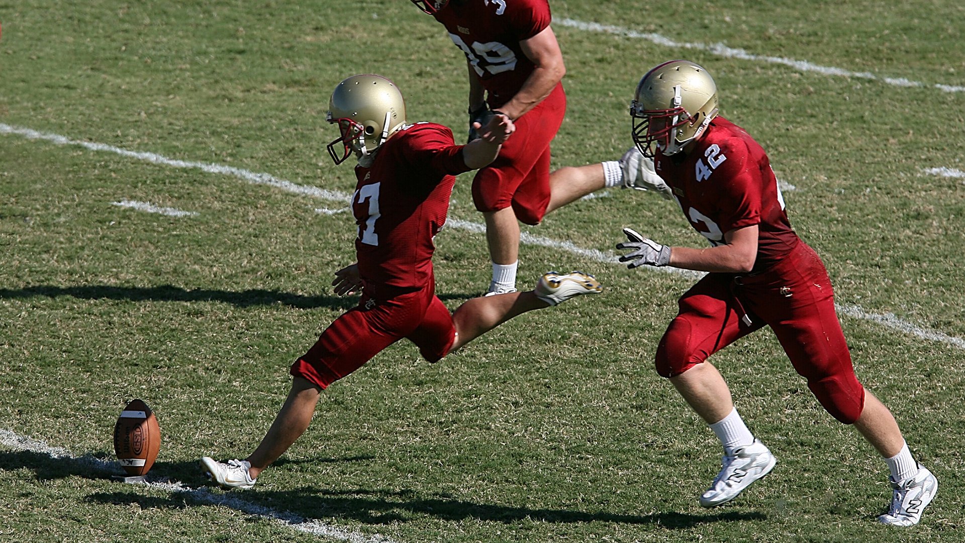 中超联赛激战正酣，争冠保级形势扑朔迷离-米博体育官方网站